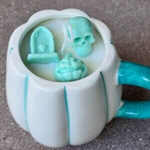 Handmade ✦ Pumpkin Mug Candle ✦ Vanilla Oatmeal Raisin Soy Wax Halloween Decor